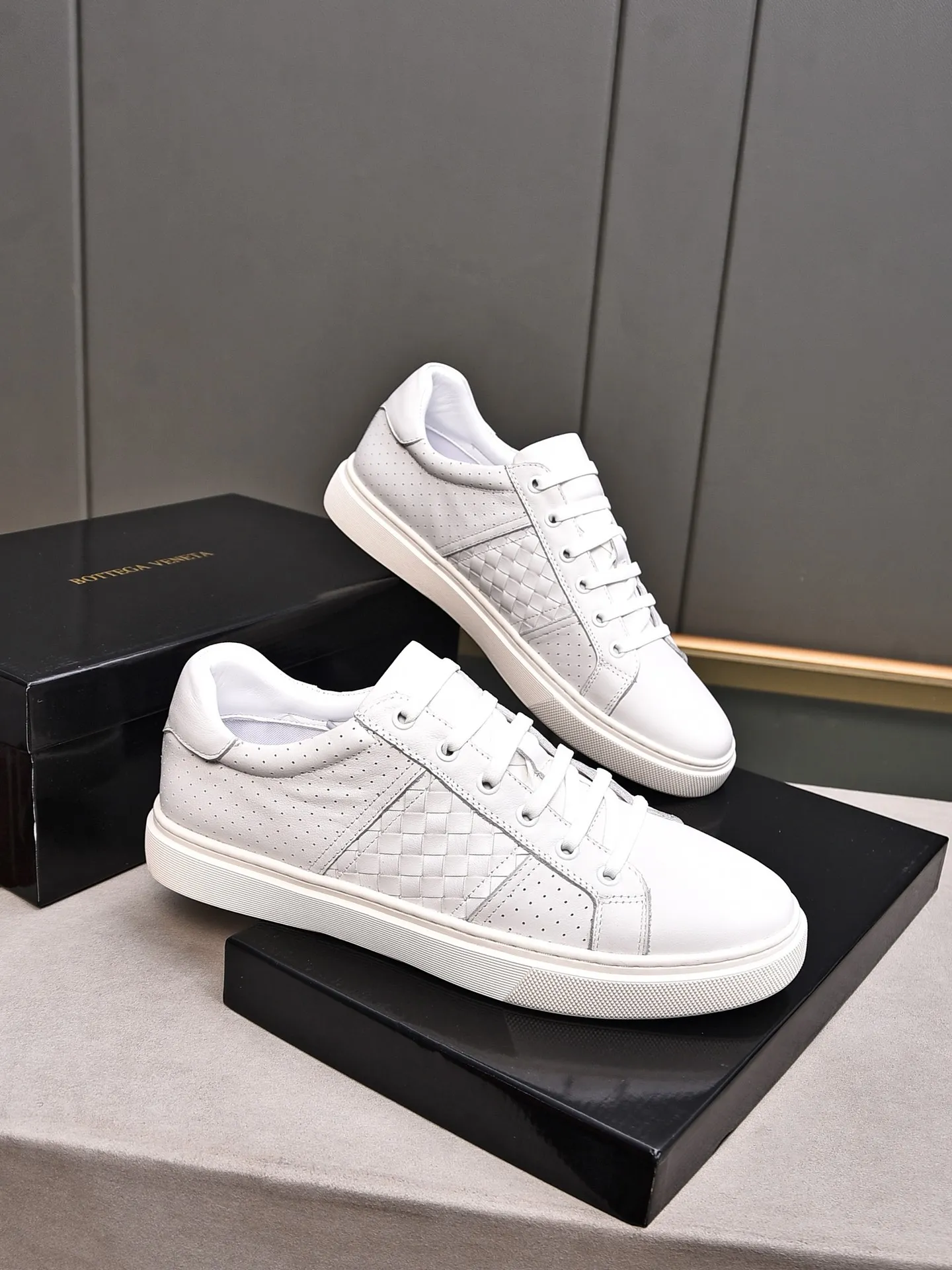 Men's shoes 💰480 [Lace-up series] BOTTEG* VENET* - high-end boutique Size: 38-44 (45 customized) BV new product, first-layer cowhide artificially woven classic style and contemporary fashion temperament harmoniously blend, rubber soles are light and flexible, water-dyed cowhide pads! [Taobao, Tmall, and live streaming are the first choices]